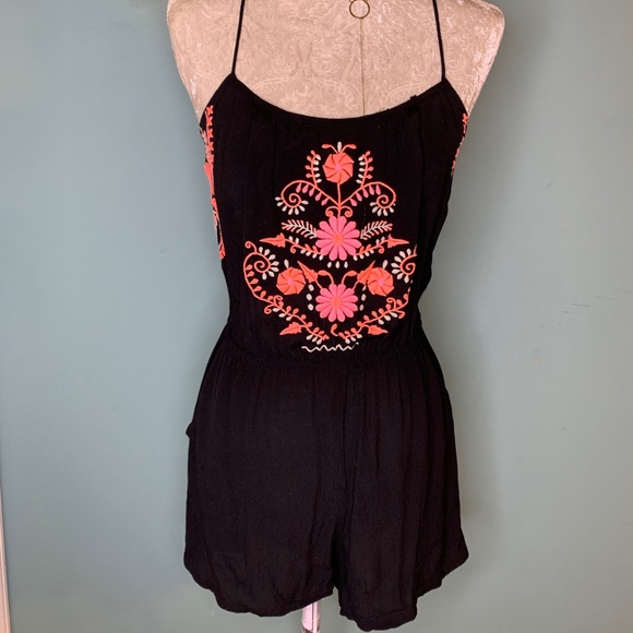 Embroided romper - Picture 1 of 7